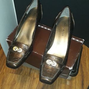 Ladies Shoes